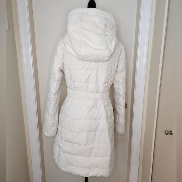 Tahari white stitched puffer coat - Picture 4 of 15